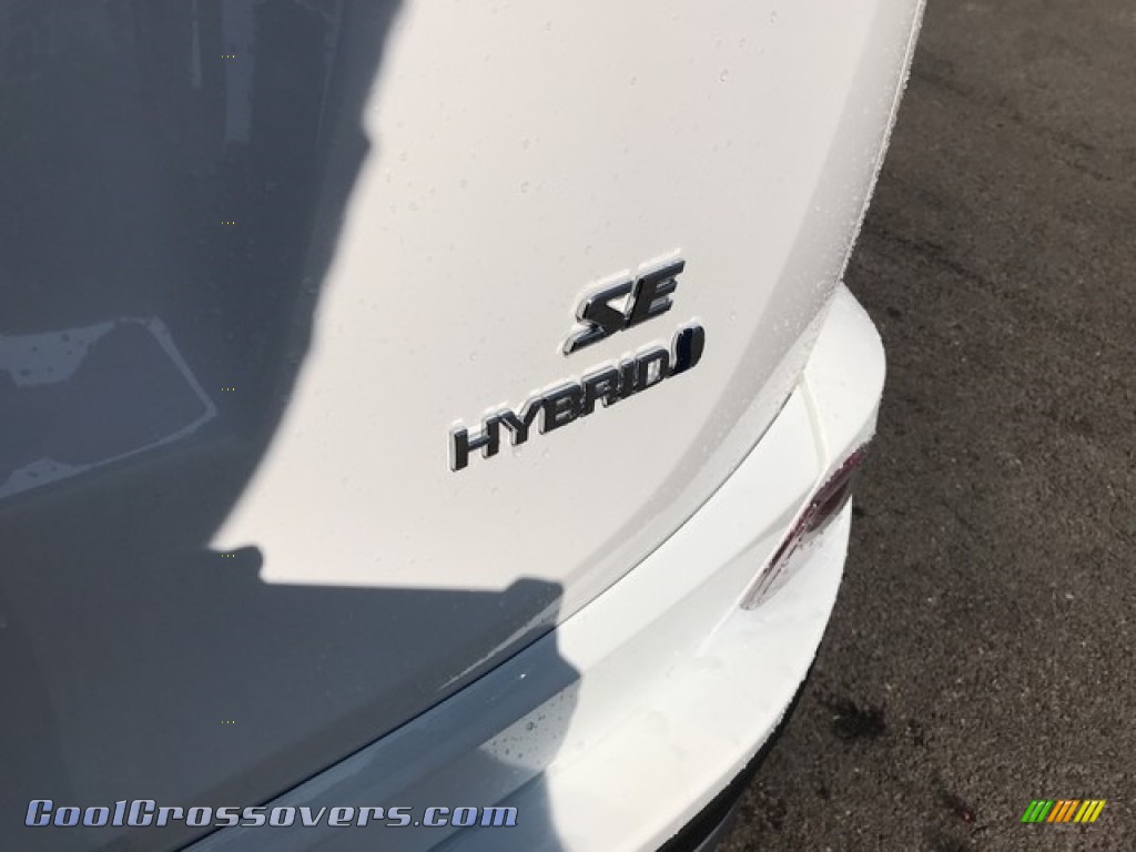 2018 RAV4 SE AWD Hybrid - Super White / Black photo #4
