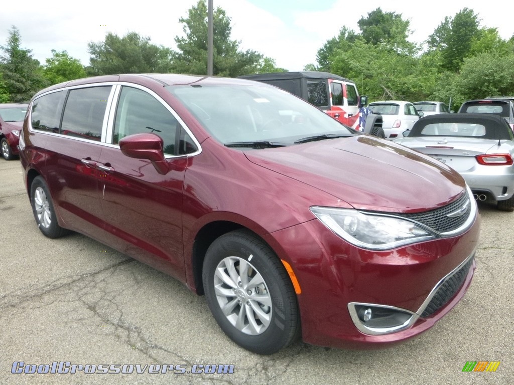2018 Pacifica Touring Plus - Velvet Red Pearl / Black/Alloy photo #6