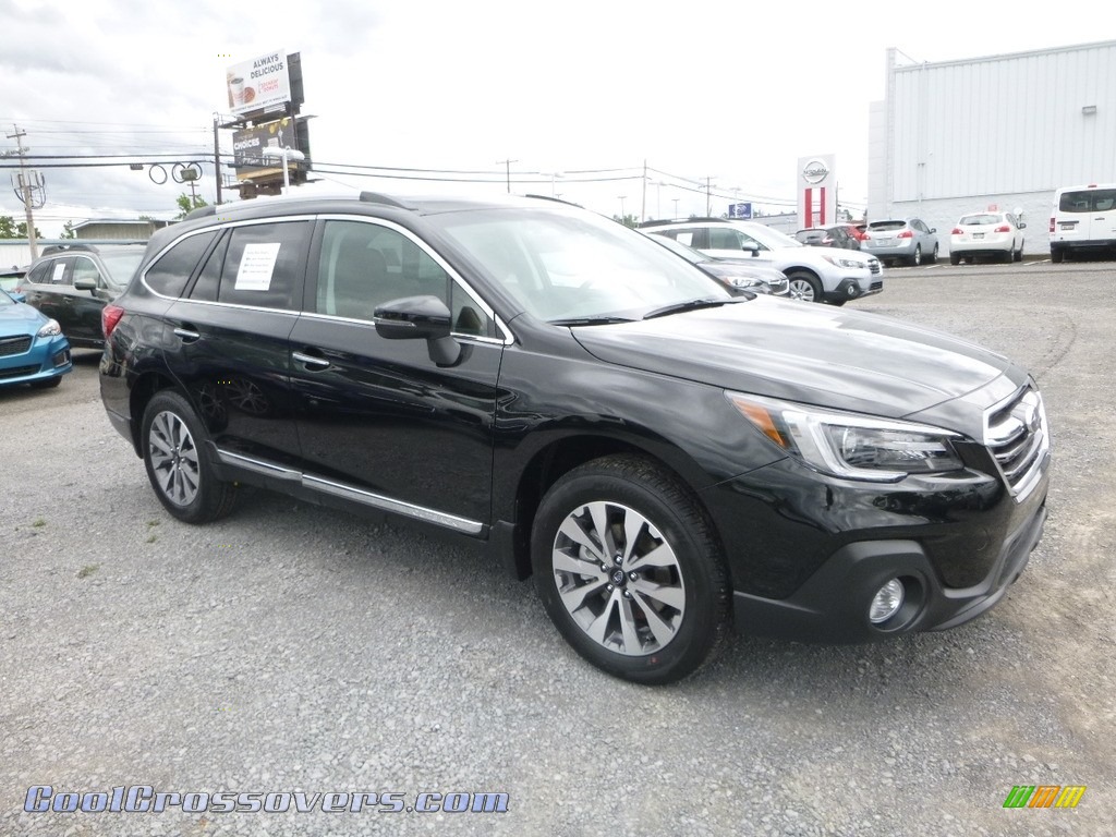 2018 Outback 2.5i Touring - Crystal Black Silica / Java Brown photo #1