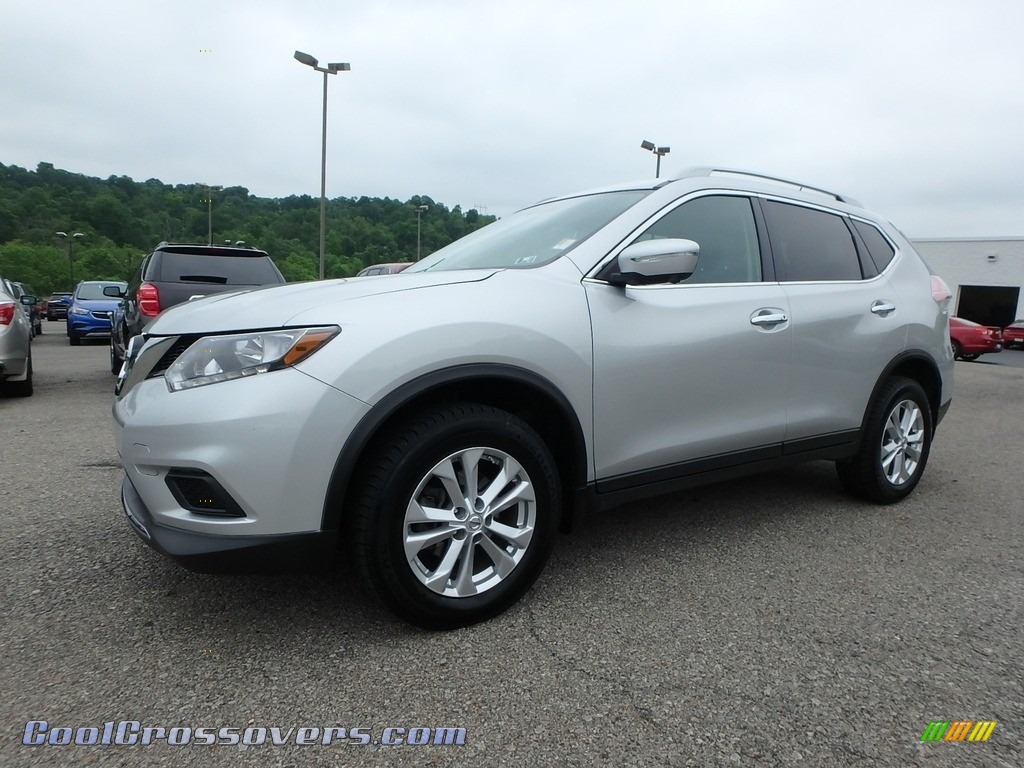 2015 Rogue SV AWD - Brilliant Silver / Charcoal photo #1