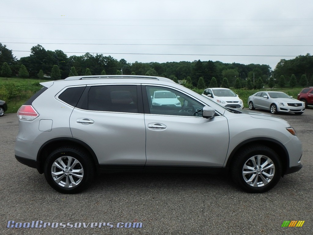 2015 Rogue SV AWD - Brilliant Silver / Charcoal photo #5