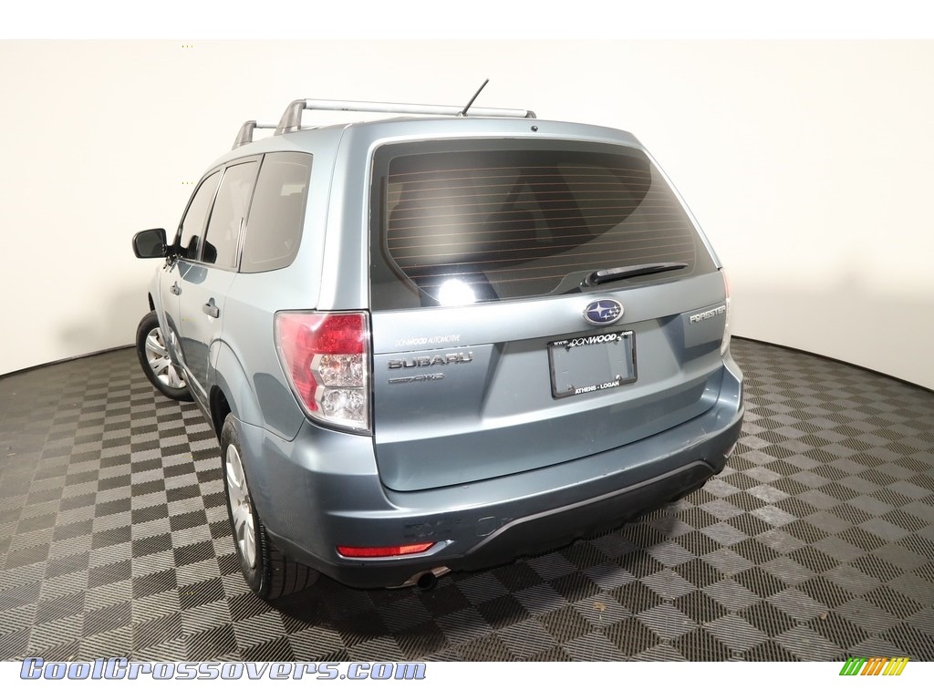 2010 Forester 2.5 X - Newport Blue Pearl / Platinum photo #8