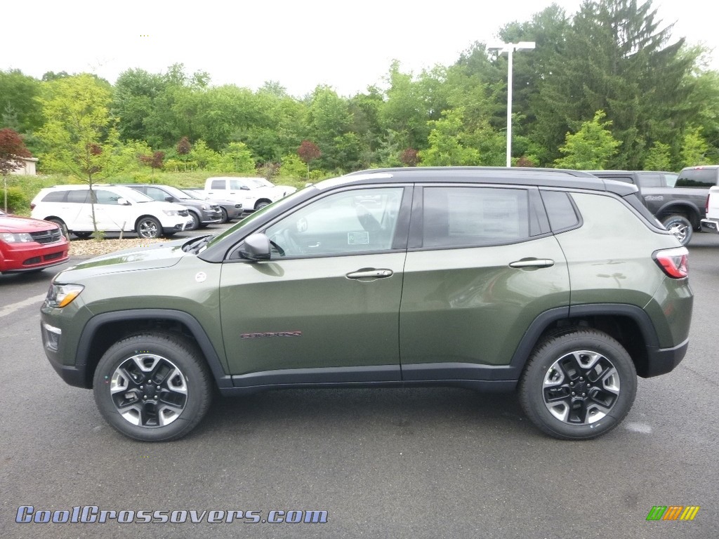 2018 Compass Trailhawk 4x4 - Olive Green Pearl / Black/Ruby Red photo #2