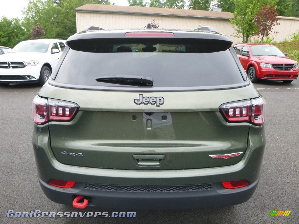 2018 Compass Trailhawk 4x4 - Olive Green Pearl / Black/Ruby Red photo #4