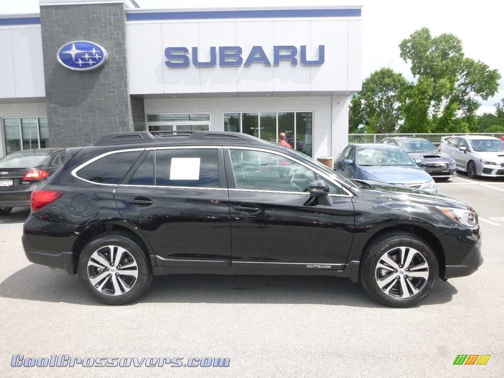2018 Outback 3.6R Limited - Crystal Black Silica / Black photo #3