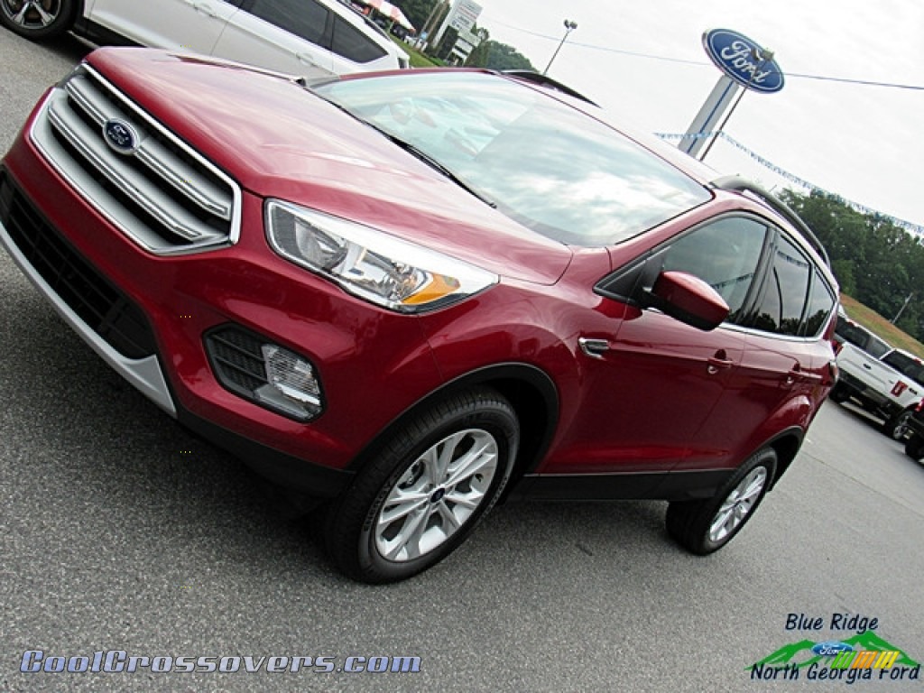 2018 Escape SE 4WD - Ruby Red / Charcoal Black photo #28