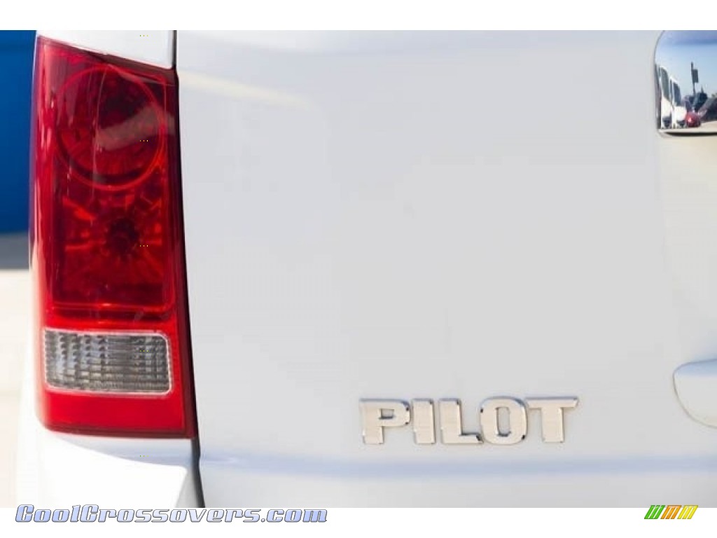 2009 Pilot EX-L 4WD - Taffeta White / Gray photo #11