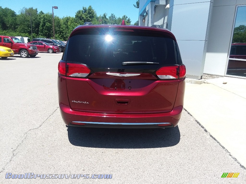 2017 Pacifica Touring L - Velvet Red Pearl / Black/Alloy photo #4