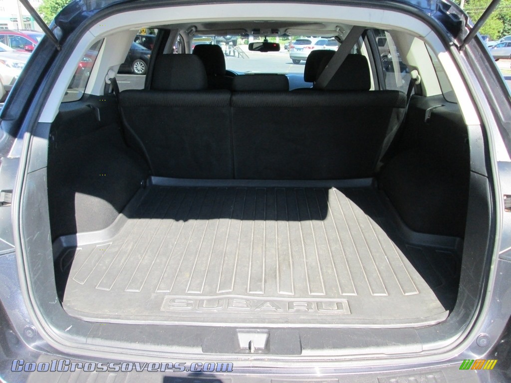 2010 Outback 2.5i Premium Wagon - Graphite Gray Metallic / Off Black photo #20