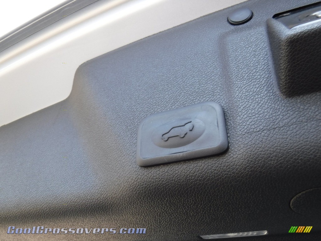 2011 Acadia SLT AWD - Quicksilver Metallic / Light Titanium photo #15