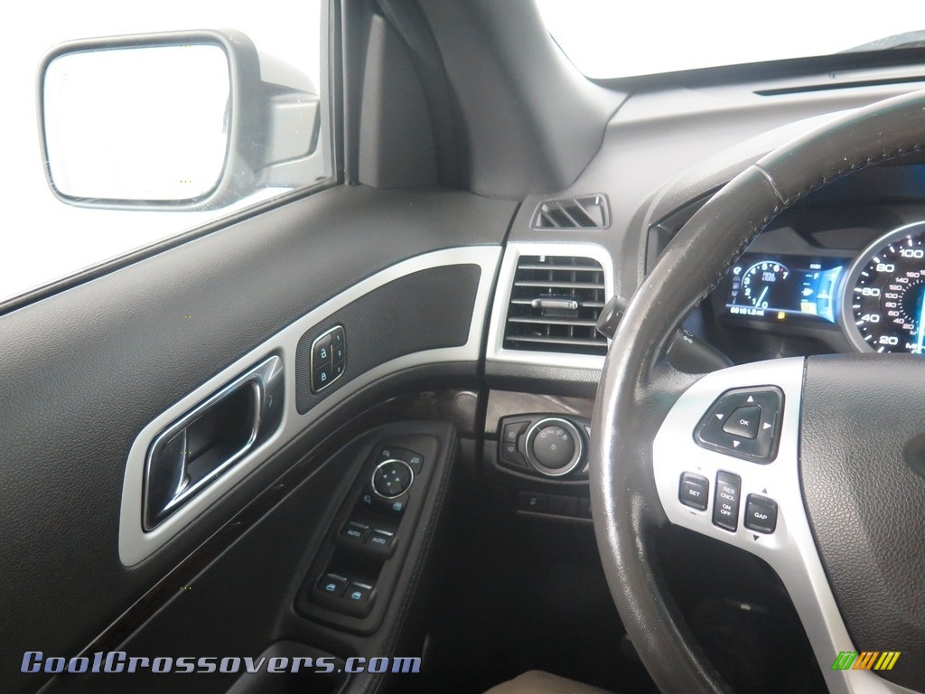 2011 Explorer Limited 4WD - Ingot Silver Metallic / Charcoal Black photo #18