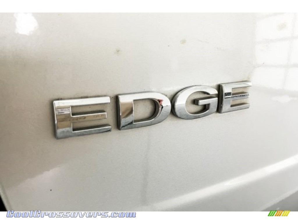 2010 Edge SEL AWD - Tuxedo Black Metallic / Charcoal Black photo #7