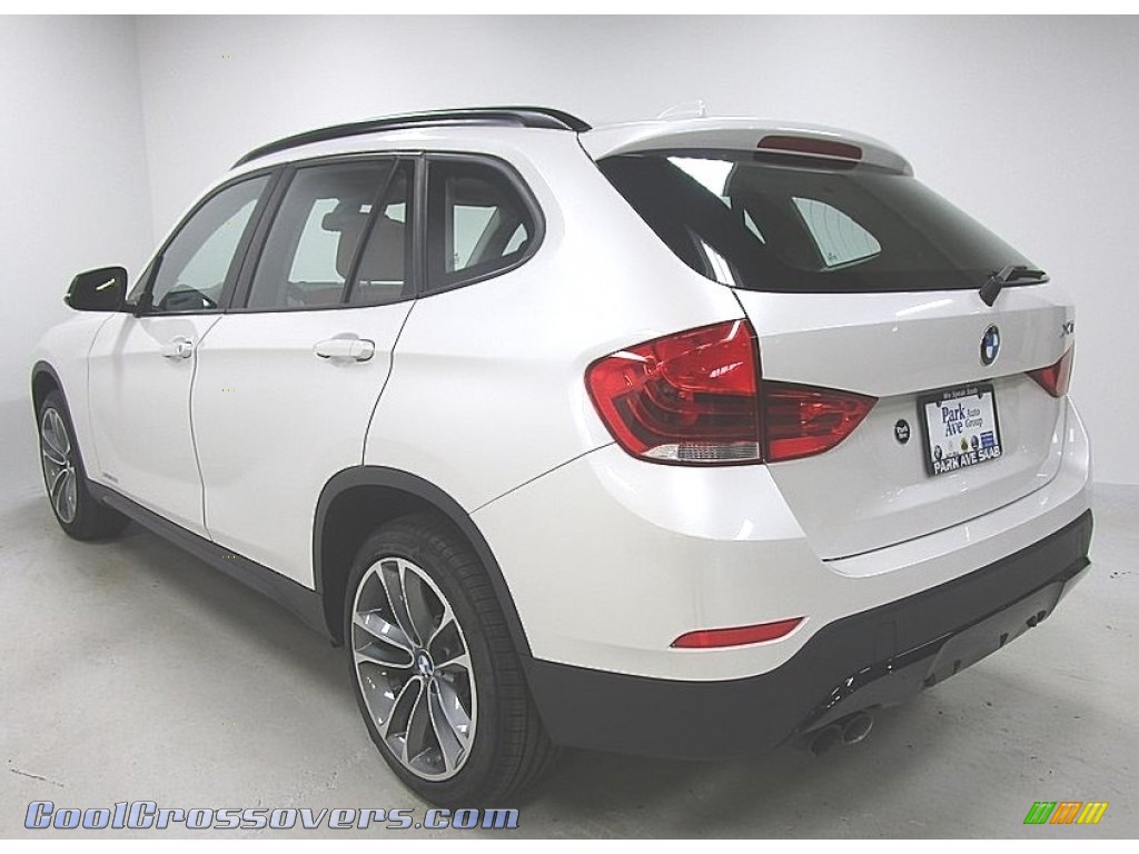 2015 X1 xDrive28i - Mineral White Metallic / Coral Red/Grey-Black Piping photo #3