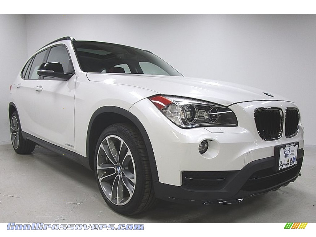 2015 X1 xDrive28i - Mineral White Metallic / Coral Red/Grey-Black Piping photo #7