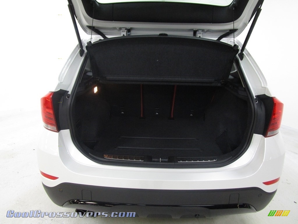 2015 X1 xDrive28i - Mineral White Metallic / Coral Red/Grey-Black Piping photo #22