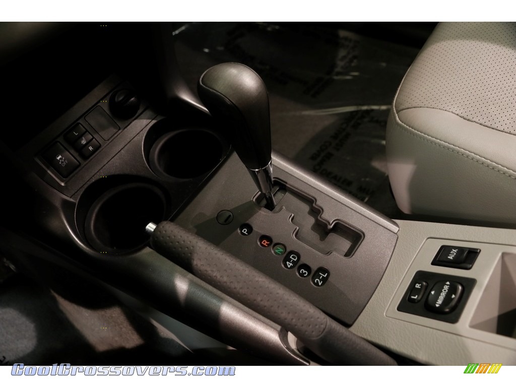 2011 RAV4 V6 Limited 4WD - Blizzard White Pearl / Ash photo #13