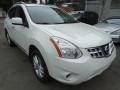 Nissan Rogue S AWD Pearl White photo #5