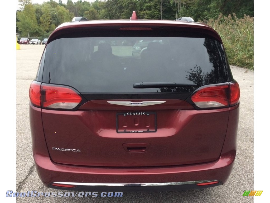 2019 Pacifica Touring L Plus - Velvet Red Pearl / Black/Alloy photo #5