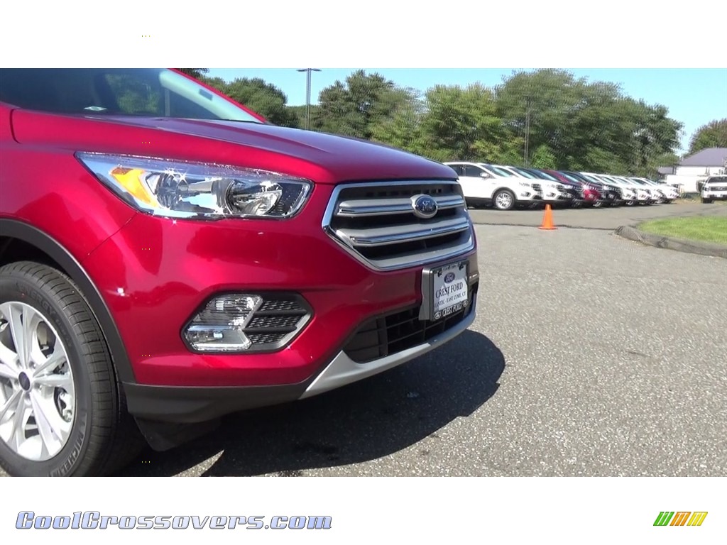 2018 Escape SE 4WD - Ruby Red / Charcoal Black photo #27