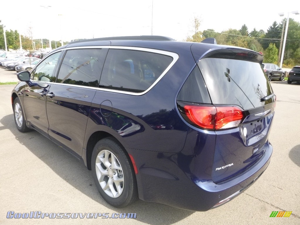 2019 Pacifica Touring Plus - Jazz Blue Pearl / Black/Alloy photo #3