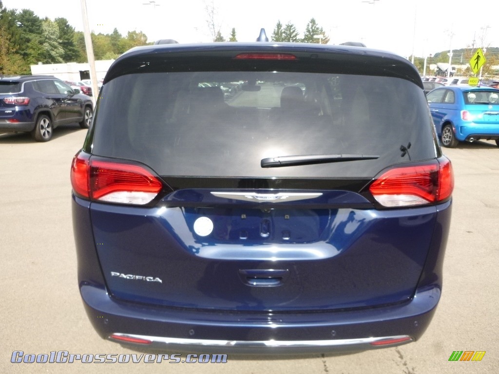 2019 Pacifica Touring Plus - Jazz Blue Pearl / Black/Alloy photo #4
