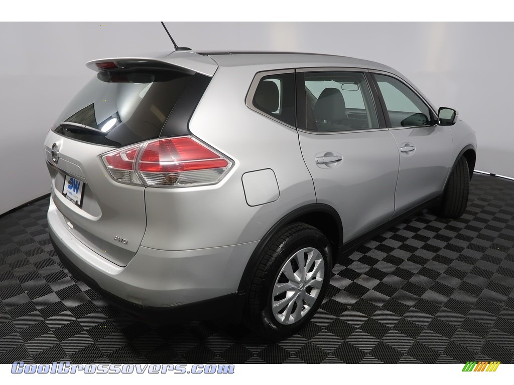 2015 Rogue S AWD - Brilliant Silver / Charcoal photo #12