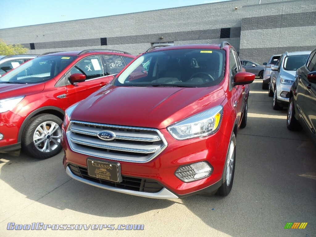 Ruby Red / Charcoal Black Ford Escape SE