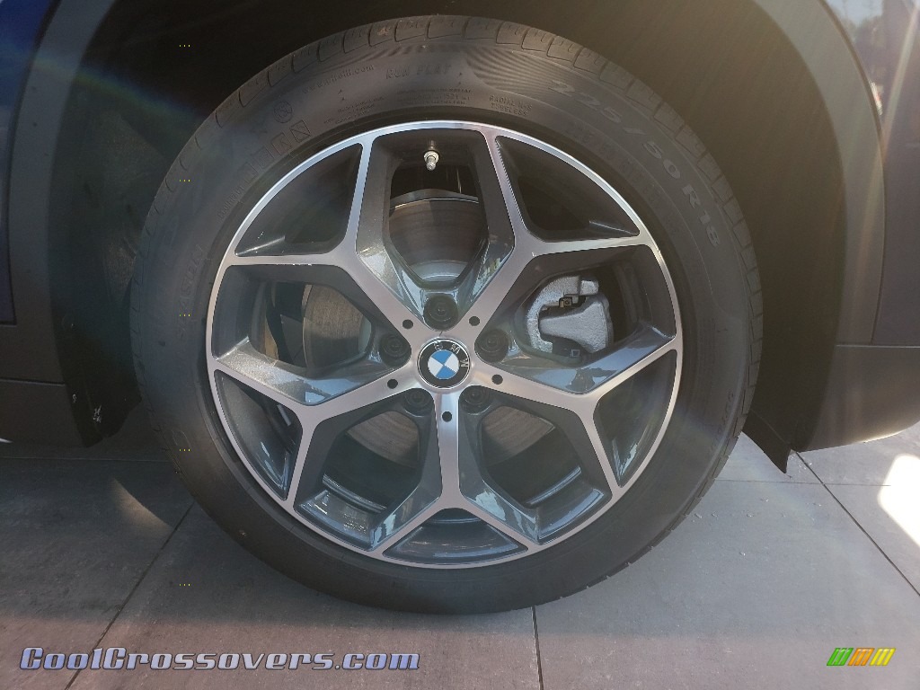 2018 X1 xDrive28i - Mediterranean Blue Metallic / Black photo #5