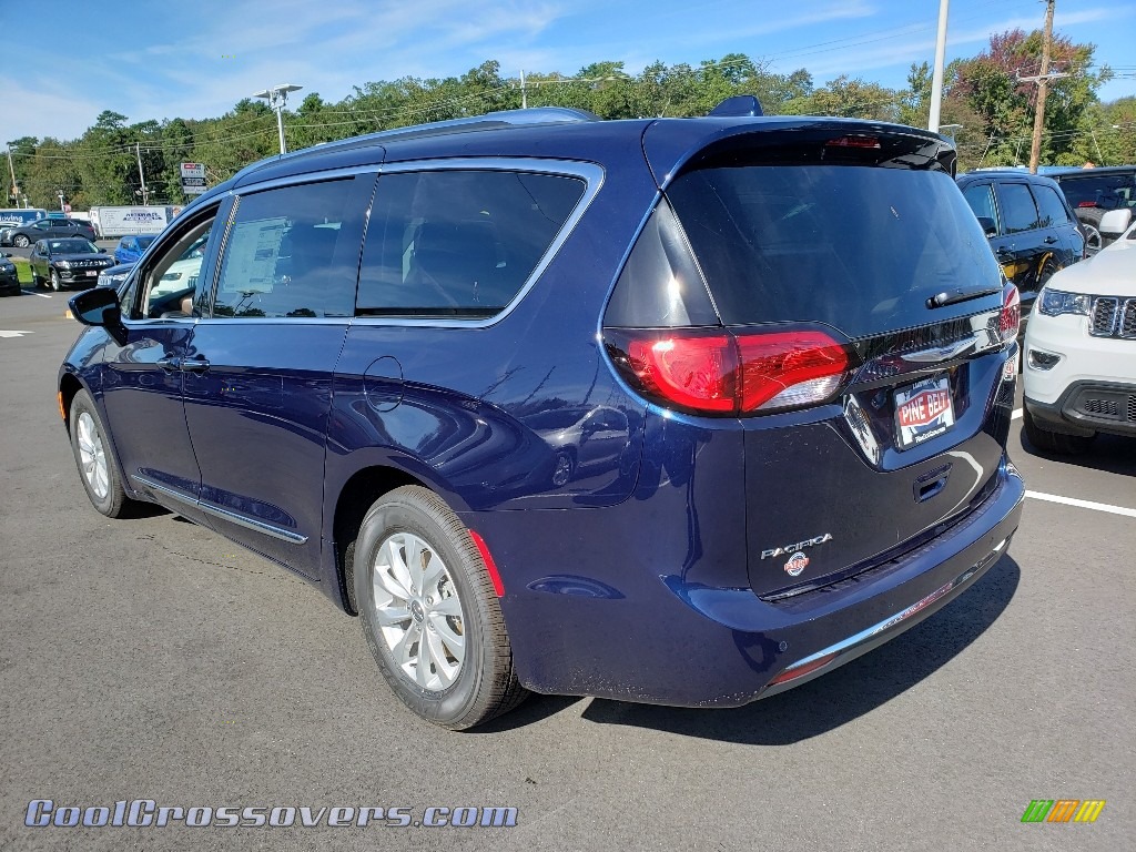 2019 Pacifica Touring L - Jazz Blue Pearl / Black/Alloy photo #4