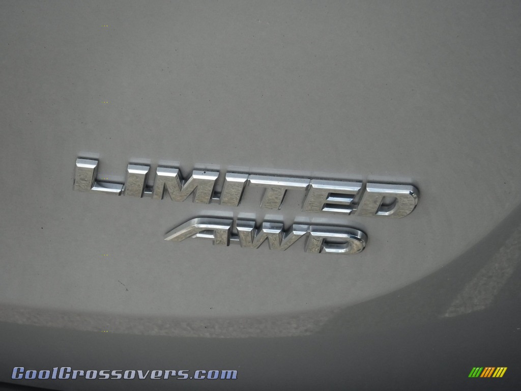 2015 RAV4 Limited AWD - Classic Silver Metallic / Black photo #10