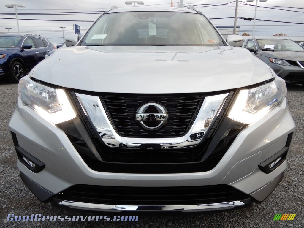 2019 Rogue SV AWD - Brilliant Silver / Charcoal photo #9