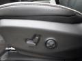 Chrysler Pacifica Limited Brilliant Black Crystal Pearl photo #16
