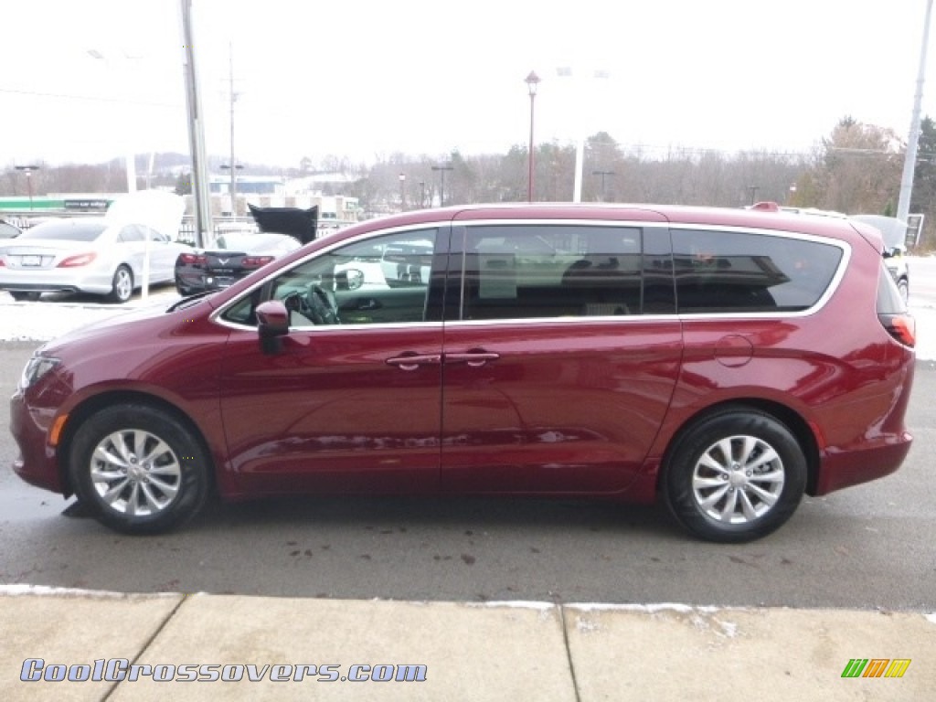 2017 Pacifica Touring - Velvet Red Pearl / Black/Alloy photo #6