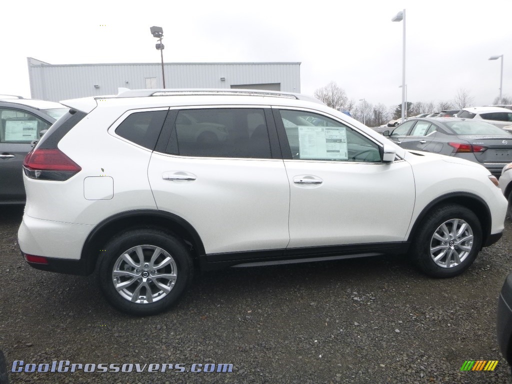 2019 Rogue SV AWD - Pearl White / Charcoal photo #3