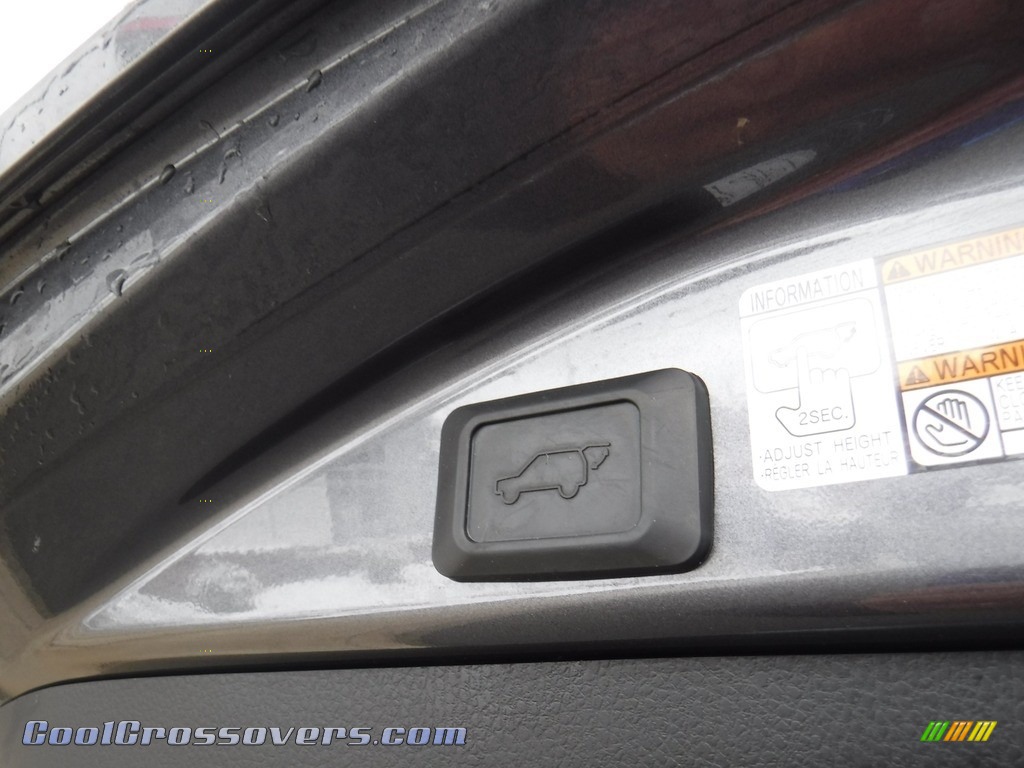 2016 RAV4 XLE AWD - Magnetic Gray Metallic / Black photo #24