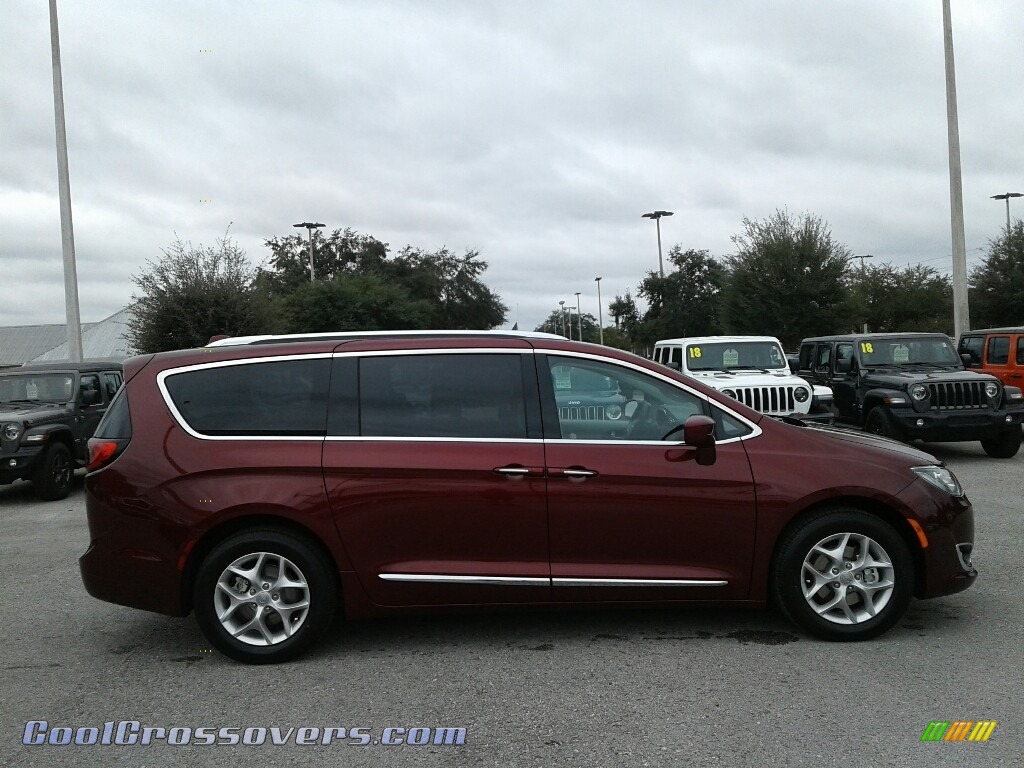 2019 Pacifica Touring L Plus - Velvet Red Pearl / Black/Alloy photo #6