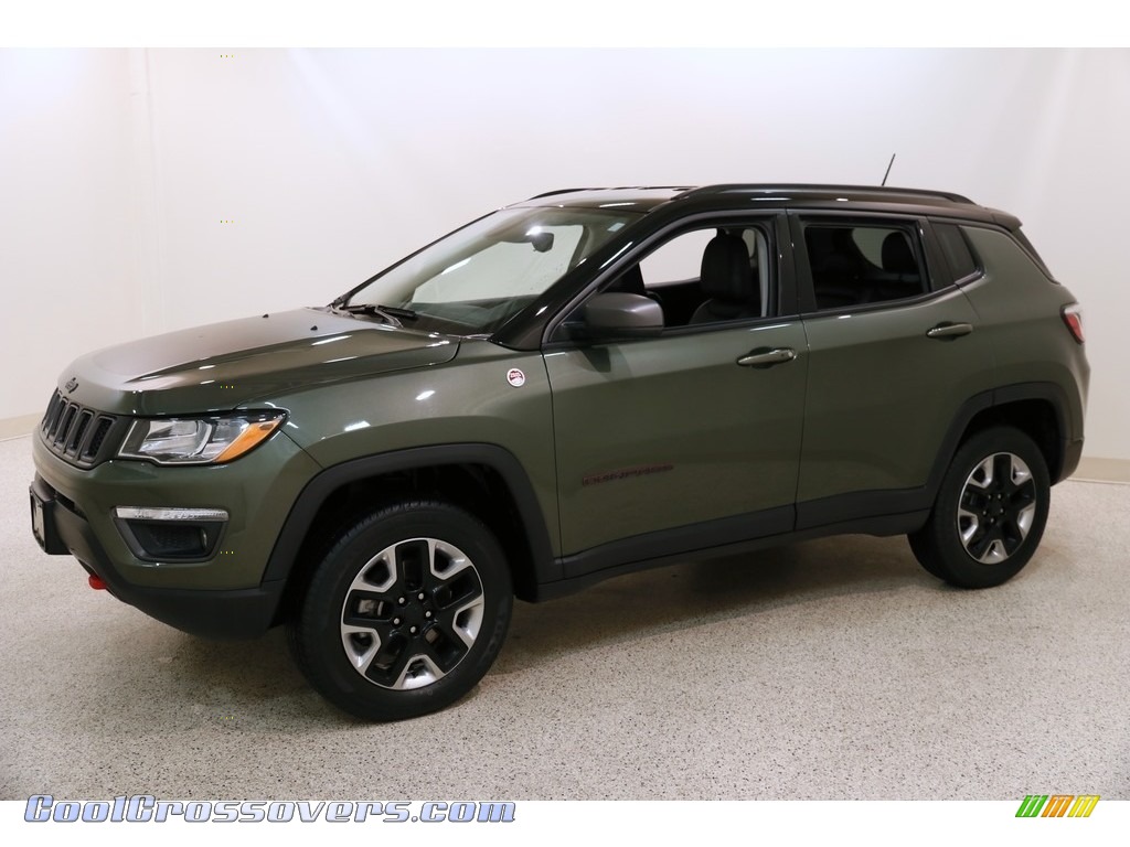 2018 Compass Trailhawk 4x4 - Olive Green Pearl / Black/Ruby Red photo #3