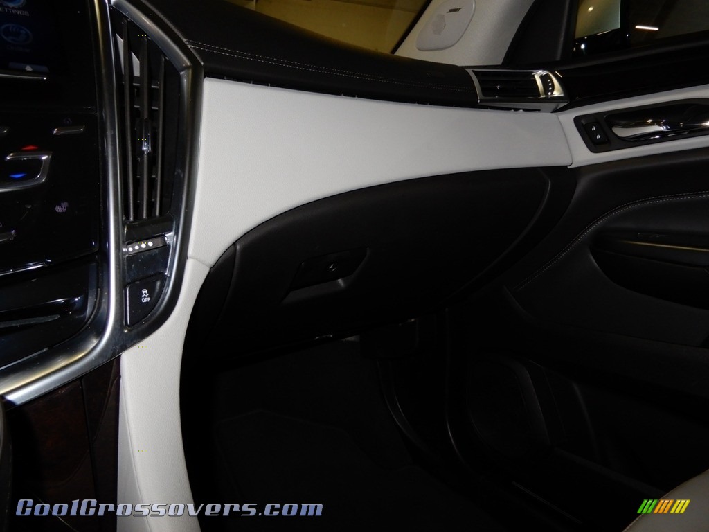 2015 SRX Luxury AWD - Radiant Silver Metallic / Light Titanium/Ebony photo #21