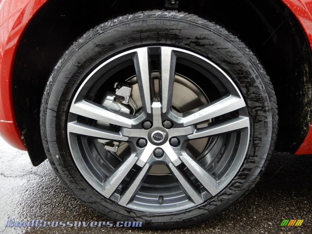 2019 XC60 T6 AWD Momentum - Fusion Red Metallic / Charcoal photo #6