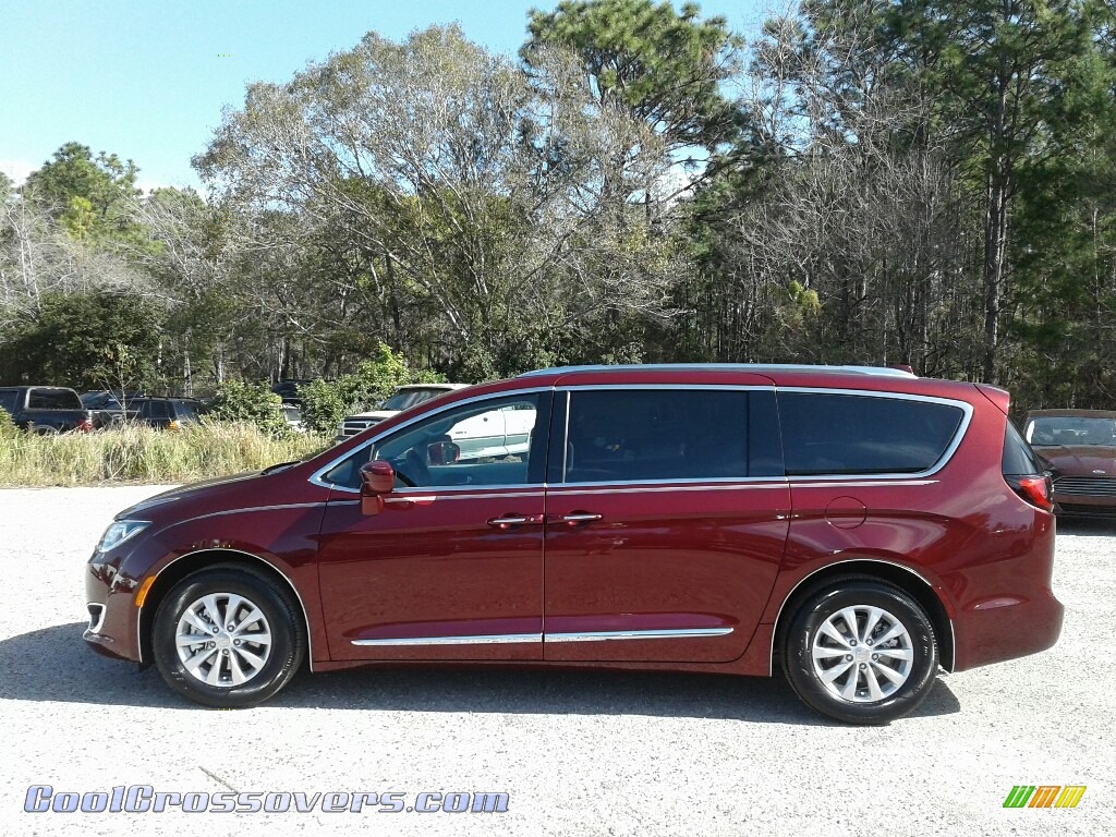 2019 Pacifica Touring L - Velvet Red Pearl / Black/Alloy photo #2