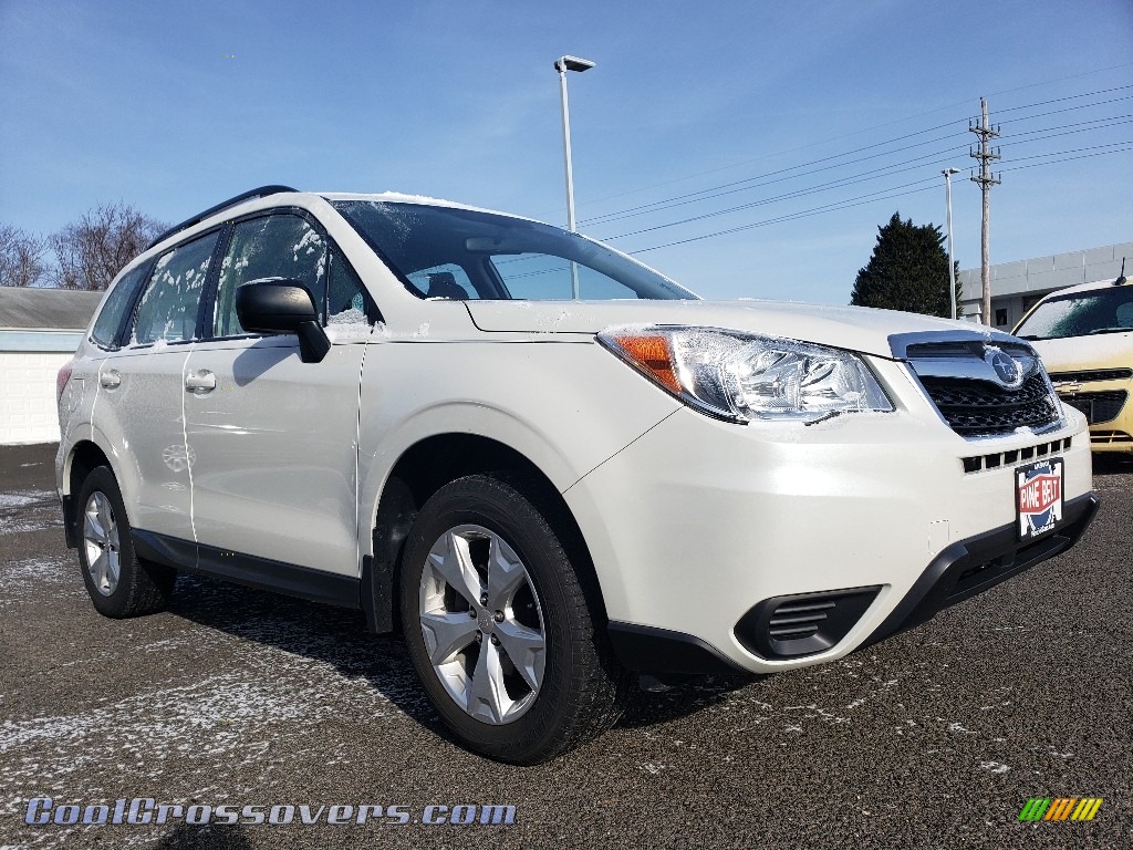 Crystal White Pearl / Gray Subaru Forester 2.5i