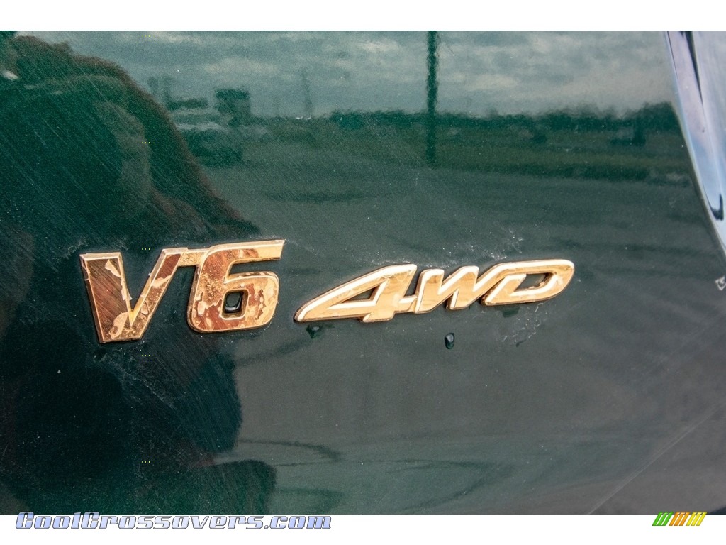 2002 Highlander V6 4WD - Electric Green Mica / Ivory photo #40