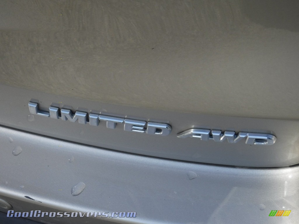 2015 Highlander Limited AWD - Creme Brulee Mica / Almond photo #10