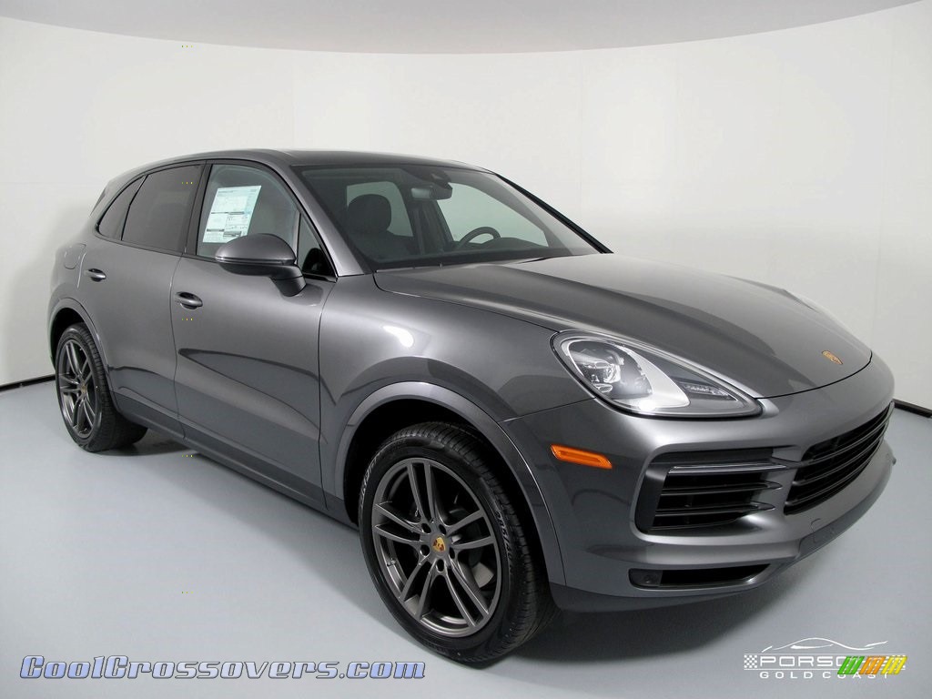 Quartzite Grey Metallic / Black Porsche Cayenne 