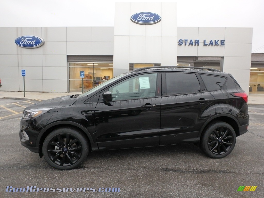 Agate Black / Chromite Gray/Charcoal Black Ford Escape SE 4WD
