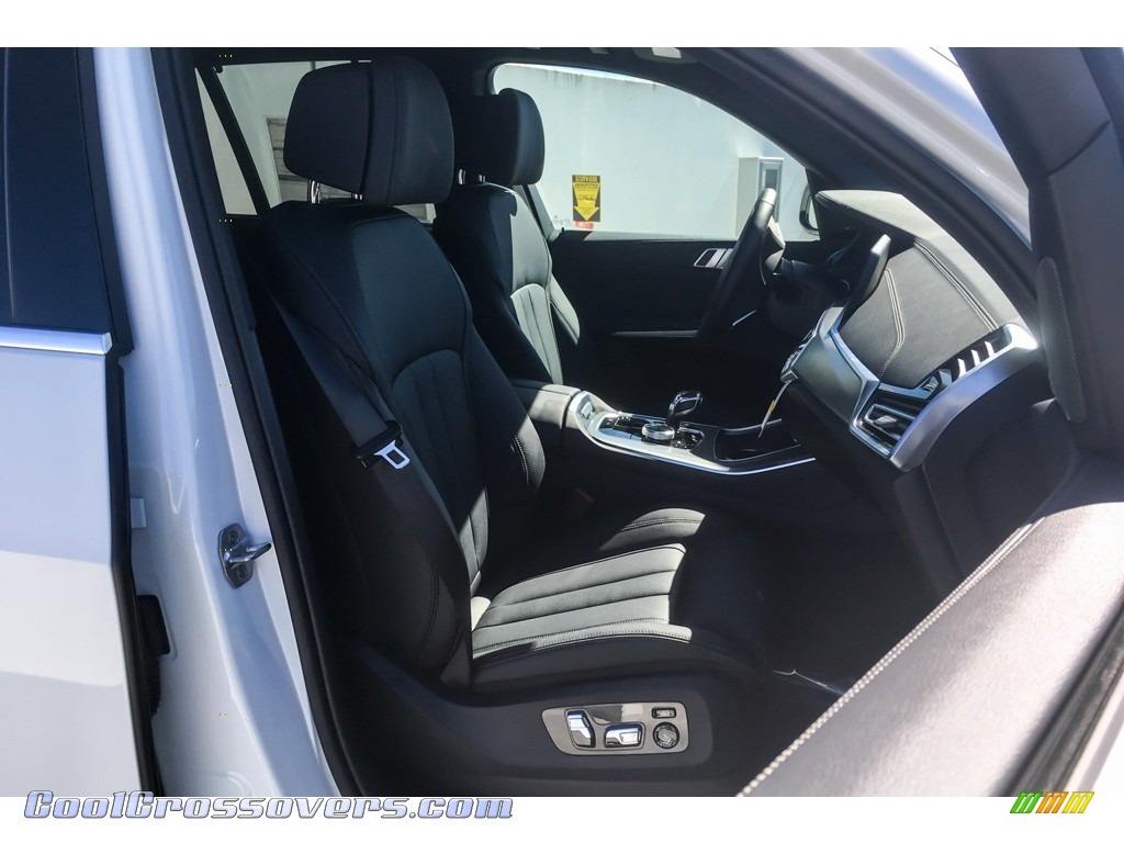2019 X5 xDrive50i - Alpine White / Black photo #5