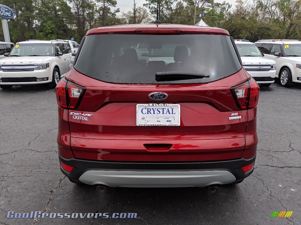 2019 Escape SE - Ruby Red / Chromite Gray/Charcoal Black photo #4