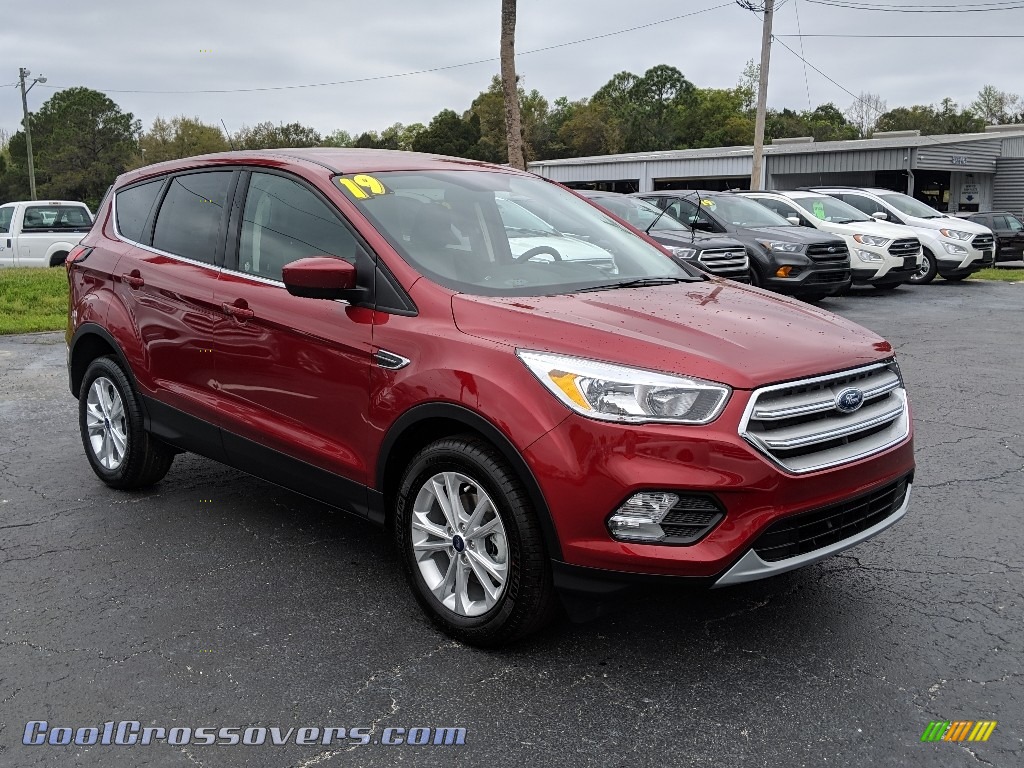 2019 Escape SE - Ruby Red / Chromite Gray/Charcoal Black photo #6