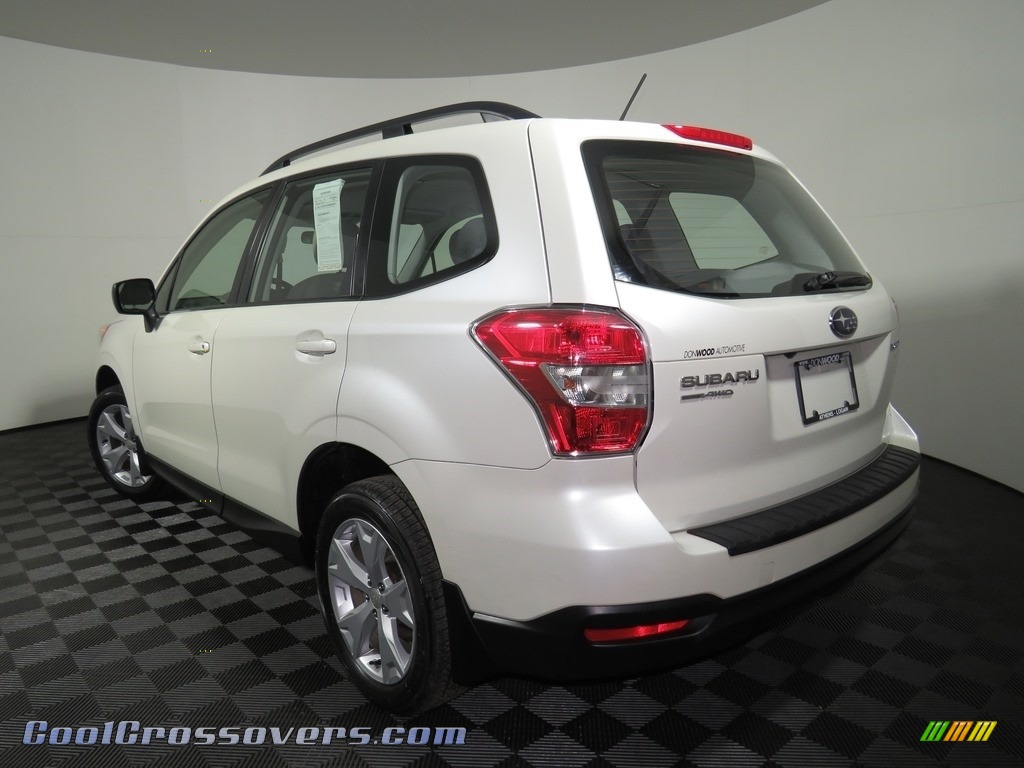 2015 Forester 2.5i - Satin White Pearl / Gray photo #22