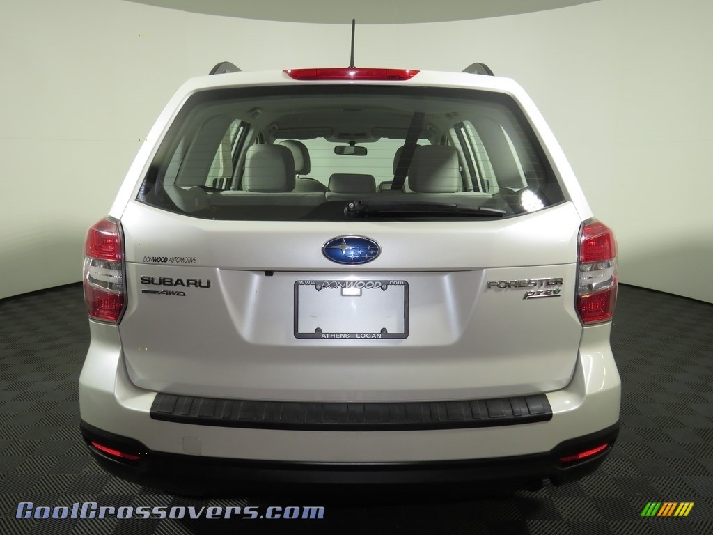2015 Forester 2.5i - Satin White Pearl / Gray photo #23